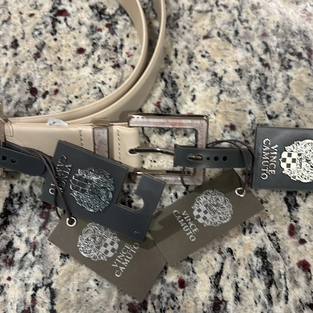 Vince Camuto Cream and mother of pearl buckle Belt